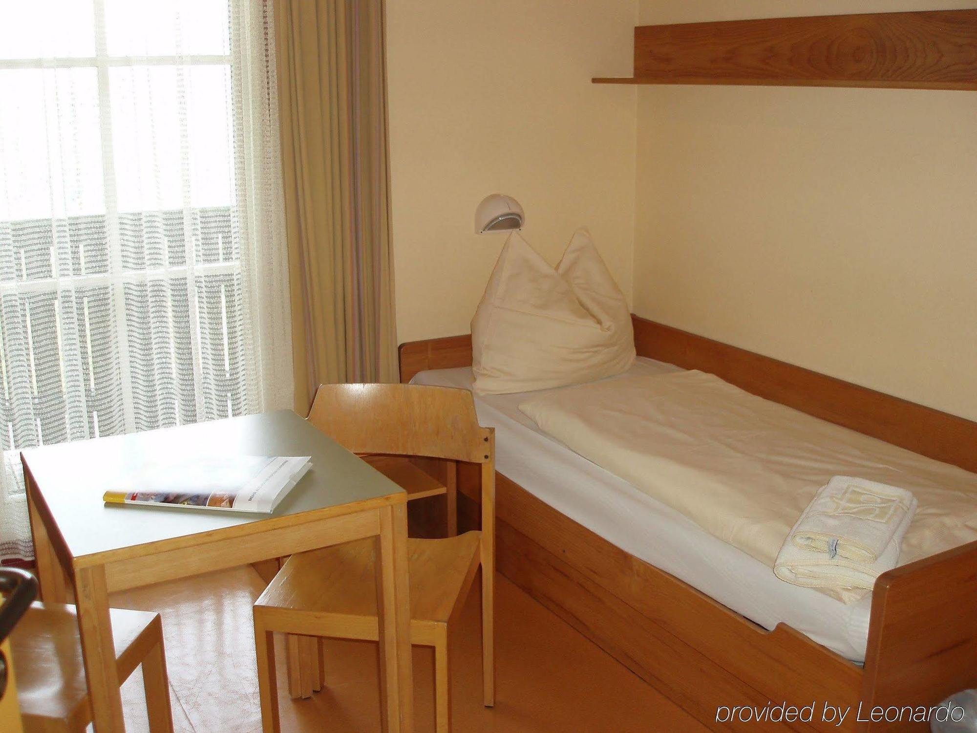 Hotel Jufa St. Martin Sankt Martin am Tennengebirge Pokój zdjęcie